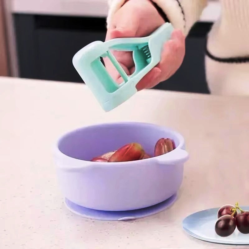 Grape Cherry Slicer Cutter Tool Auxiliary Kitchen Food Fruit Splitter Easy carry