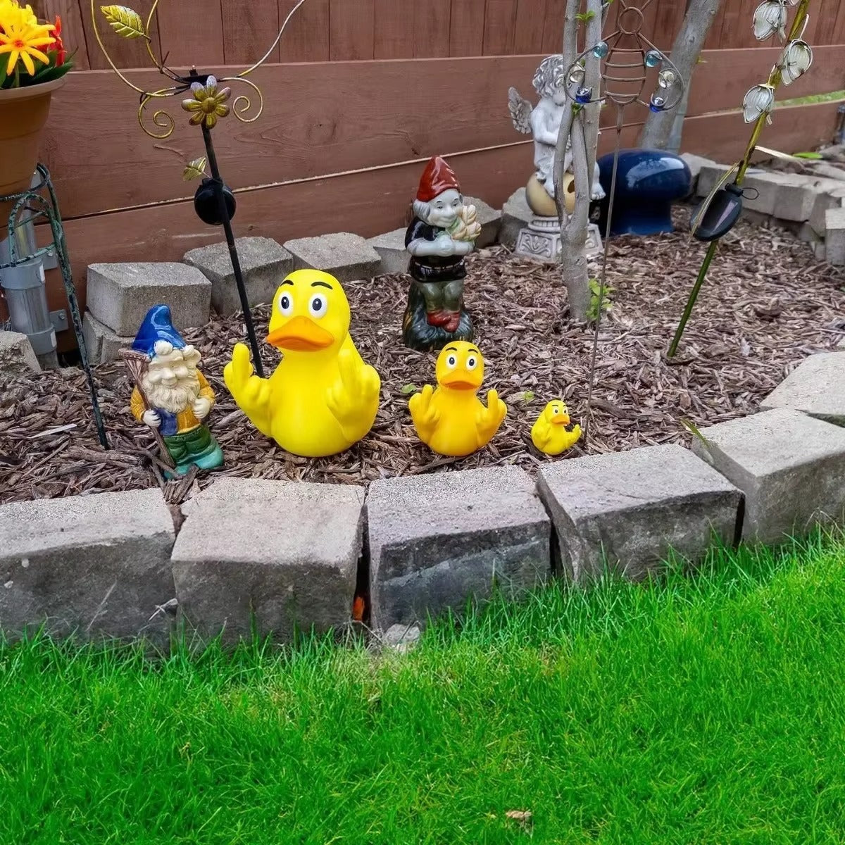 Funny Middle Finger Duck Unique Middle Finger Rubber Duck Figurine Prank Gifts